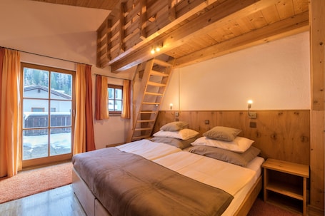 Caja de seguridad en la habitación, wifi gratis y ropa de cama . Haus Karl Murr