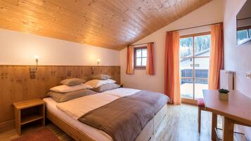 Comfort-Doppelzimmer, Balkon, Bergblick