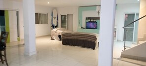 WiFi, bed sheets
