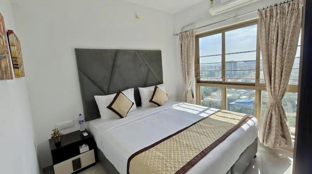 2 bedrooms, iron/ironing board, internet