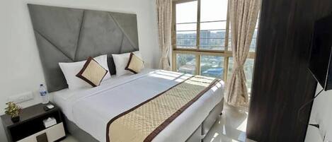 2 bedrooms, iron/ironing board, Internet