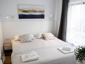 1 bedroom, iron/ironing board, Internet, bed sheets