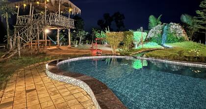 Khet - A Rural Farmstay in Jagdalpur Pool, Waterfall, Treehouse & Open Kitchen