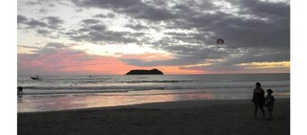 8 minutes away from Manuel Antonio National Park
