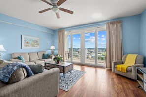 TV - Bright & Spacious Condo 1BD! Steps from the Beach! (Panama City Beach)