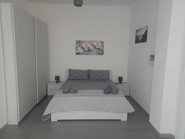 1 bedroom, iron/ironing board, travel crib, bed sheets