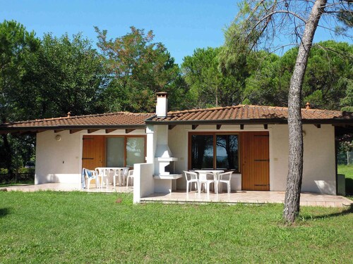 Maison de vacances avec tennis de table et piscine