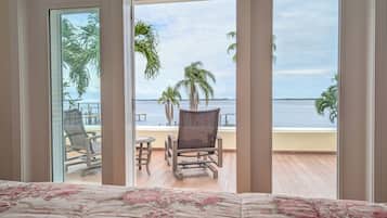 3 bedrooms, desk, free WiFi, bed sheets