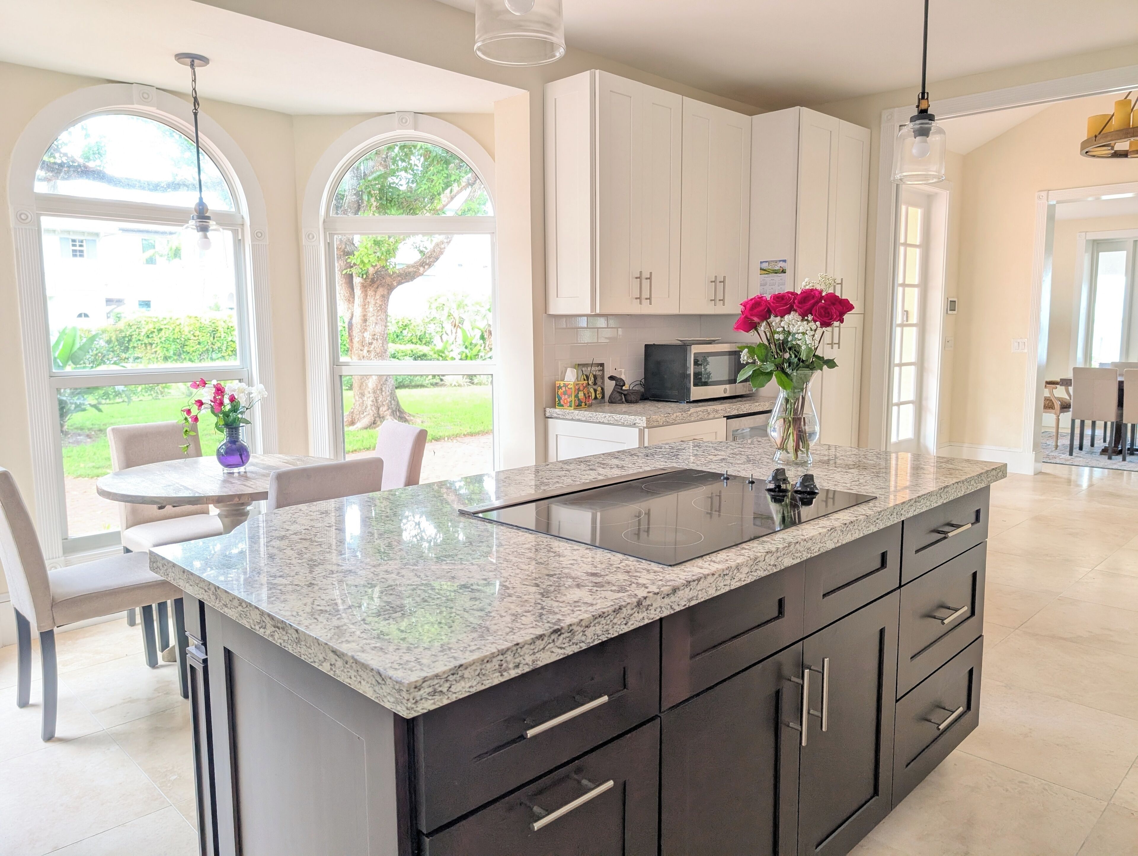 冰箱、微波炉、烤箱、炉灶