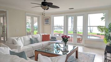 Smart TV, fireplace, offices