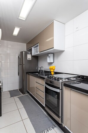 Fridge, microwave, oven, coffee/tea maker