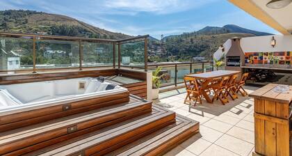 Exclusive Penthouse with Private Jacuzzi in the Heart of Itaipava