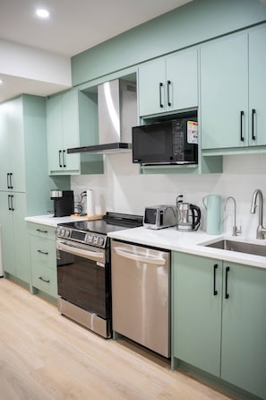 Microwave, oven, stovetop, dishwasher