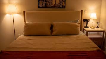 2 kamar tidur, setrika/meja setrika, Wi-Fi, dan seprai linen