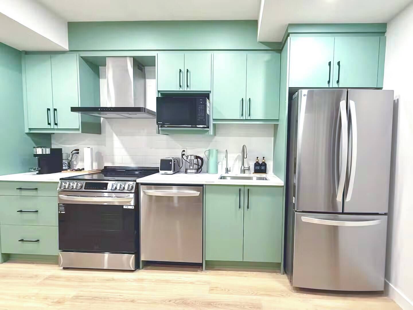 Microwave, oven, stovetop, dishwasher