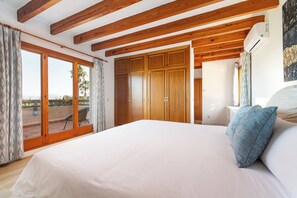 3 bedrooms, iron/ironing board, travel crib, free WiFi