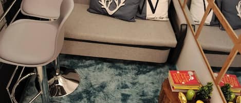 Condo, 1 Bedroom, Accessible | Living area | Books
