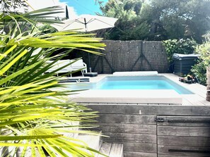 Outdoor pool, a heated pool - House with sea view, private heated swimming pool, terrace (Le Lavandou)