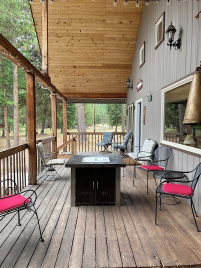 Comfortable cabin with so much to offer!