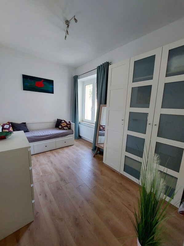 2 Schlafzimmer, Bügeleisen/Bügelbrett, kostenloses WLAN, Bettwäsche