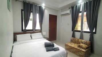 3 bedrooms, iron/ironing board, free WiFi, bed sheets