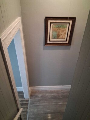 Interior - The Niagara Nest (Niagara Falls)