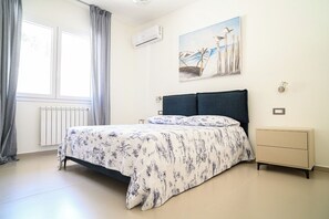 WiFi, bed sheets