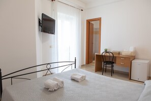 Comfort Double Room, Balcony, Courtyard View