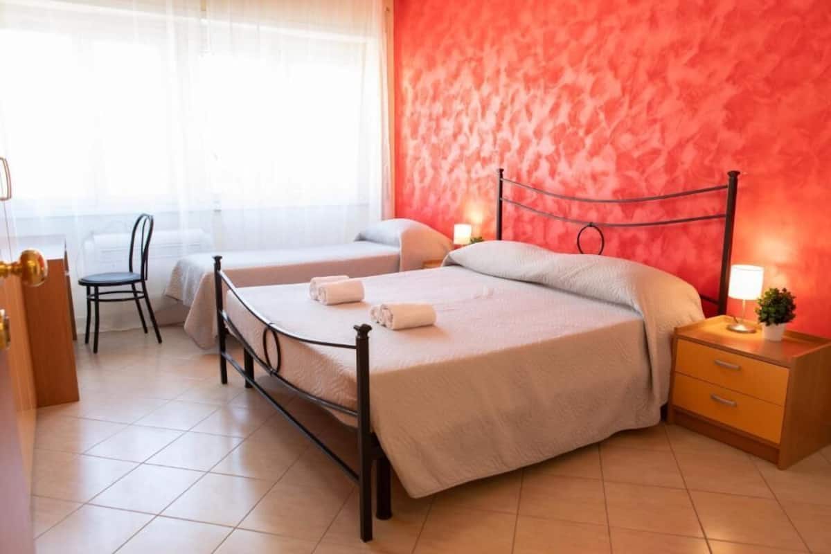Standard Triple Room, City View | Free WiFi