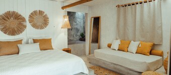 Kalit Hotel