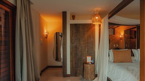In-room safe, desk, laptop workspace, WiFi (free) - Kalit Hotel (Itarema)