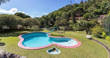Cozy Mountain Estate with Pool in Itaipava — Accommodates 26 Guests