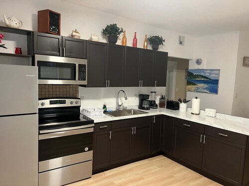 Lovely 2-bedroom house with AC in vibrant Miami