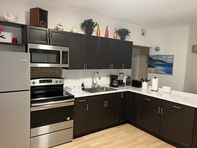 Lovely 2-bedroom house with AC in vibrant Miami