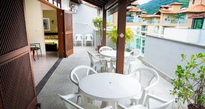 Cobertura com Churrasq e Piscina a 250m da Praia