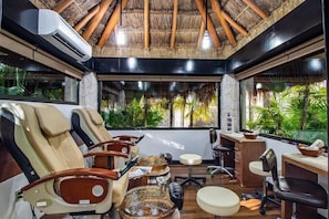 Salas para tratamentos a dois, massagens com pedras quentes