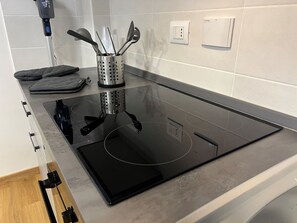 Private kitchen - Loft in Rome, modern apartment, fully equipped, up to 4 people (Roma)