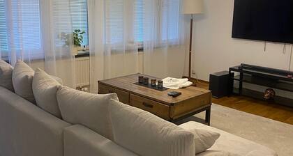 Cozy 1-Bedroom Göteborg Apartment - Central,Tram 6/8,Near Liseberg & Attractions