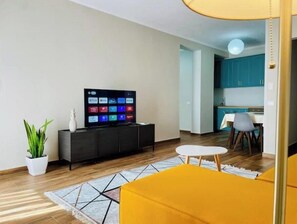 Smart TV - Adora City Center | Entire 1+1 apartment (Fier County)