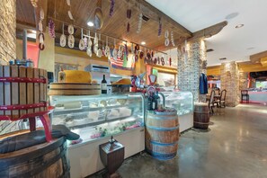 Dining - City View Efficiency (Fort Lauderdale)