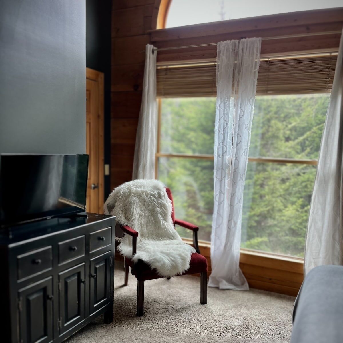Townhouse In Snowshoe - 5 Bedrooms, 2.5 Baths - Easy Bike Access - Ski-in/out - Snowshoe, WV