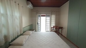 Comfort Twin Room, Private Bathroom | Free WiFi - Angatu Hostel Service (Manaus)