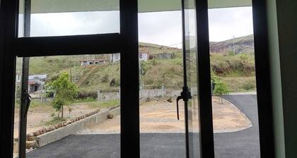 Quaint 4-bedroom lodge in Cherrapunji