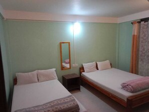 4 bedrooms, WiFi, bed sheets