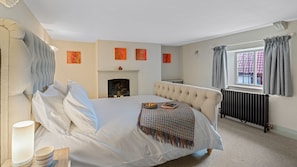 2 habitaciones, escritorio, wifi gratis y ropa de cama