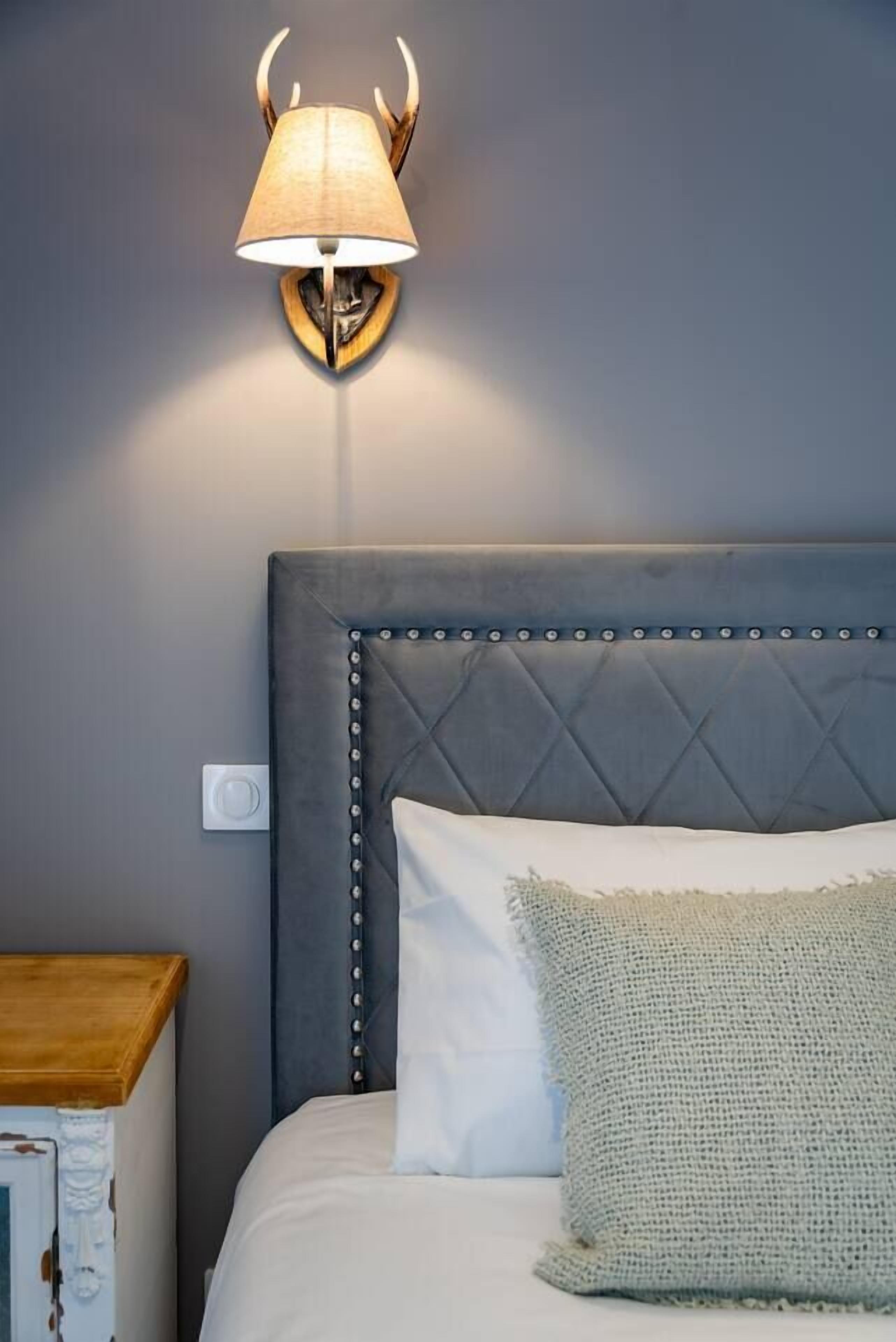 2 bedrooms, bed sheets