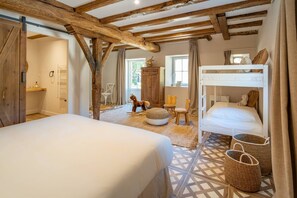 4 habitaciones, wifi gratis y ropa de cama 