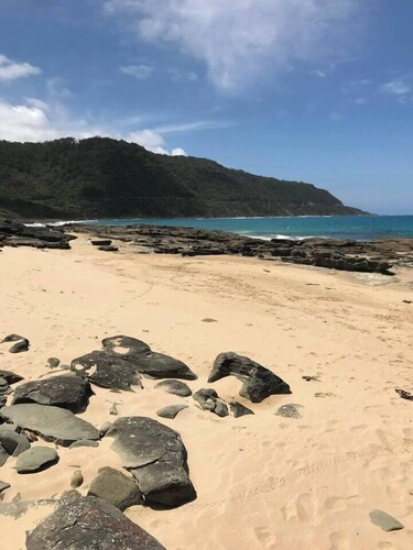 Grey River Beach House - 10 minutes to Wye