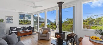 Grey River Beach House - 10 minutes to Wye