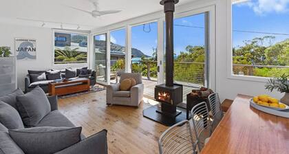 Grey River Beach House - 10 minutes to Wye